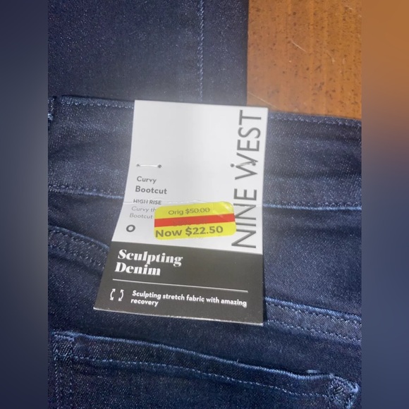 Nine West Sculpting Denim Curvy Bootcut Size 0 NWT Dark Denim - Picture 4 of 6